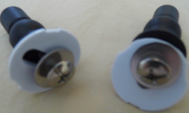 RUBBER CAVITY/ BLIND FIXINGS-WELL NUTS RUBBER X 1 PAIR INC BOLTS FOR WC SEAT 